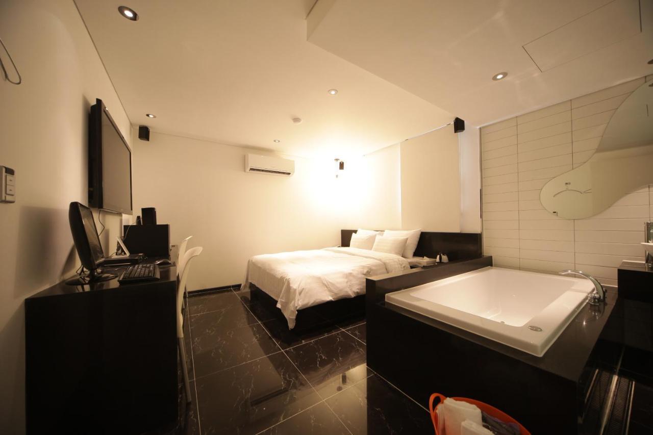 Hotel Pop Jongno Séoul Extérieur photo